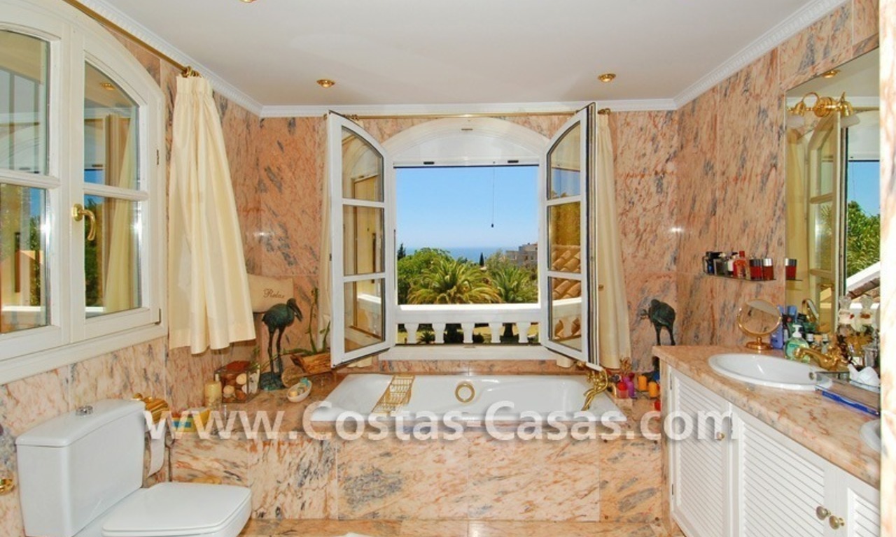 Majestic luxury villa for Sale in Camojan, Marbella 26
