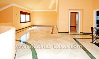 Classic andalusian style villa to buy, golf resort, New Golden Mile, Puerto Banus - Marbella, Benahavis - Estepona 15