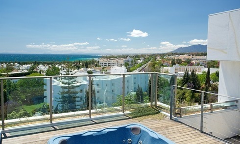 Exclusive new luxury modern apartments and penthouses for sale on the Golden Mile near Marbella centre 