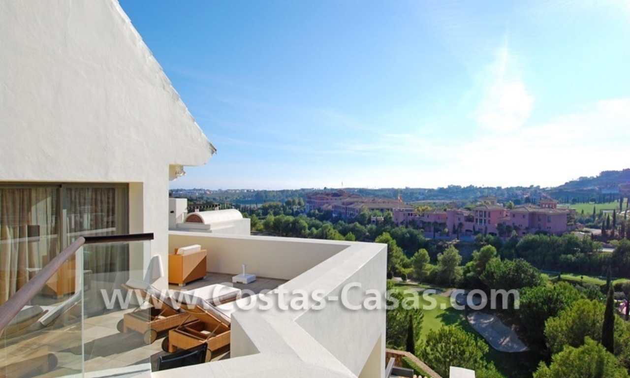 Luxury frontline golf modern penthouse for sale in a 5*golf resort, Benahavis - Estepona - Marbella 2