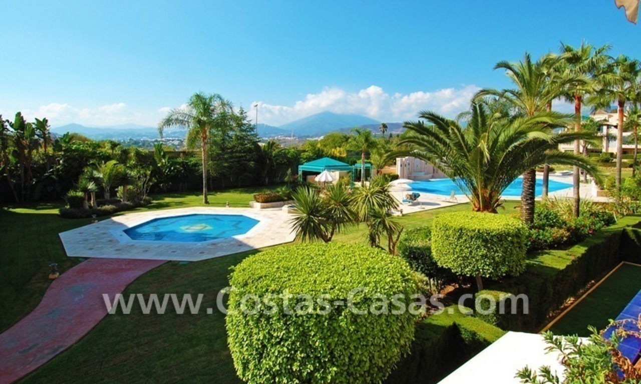 Exclusive luxury apartment for sale on the Golden Mile in Marbella 3