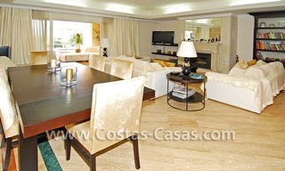 Exclusive luxury apartment for sale on the Golden Mile in Marbella 11