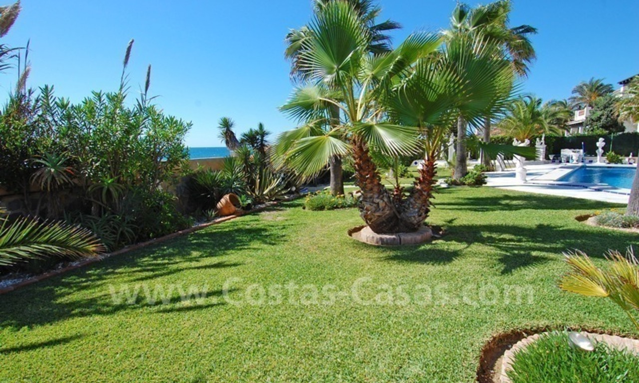 First line beach villa with 2 guest houses for sale in East Marbella 8