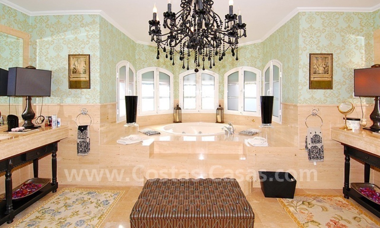 Classical luxury villa to buy in Nueva Andalucia - Puerto Banus - Marbella 20