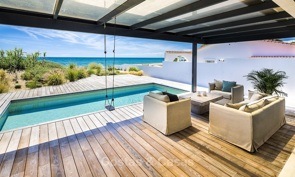 Modern beachfront villa for sale in Marbella with breathtaking sea views 1195