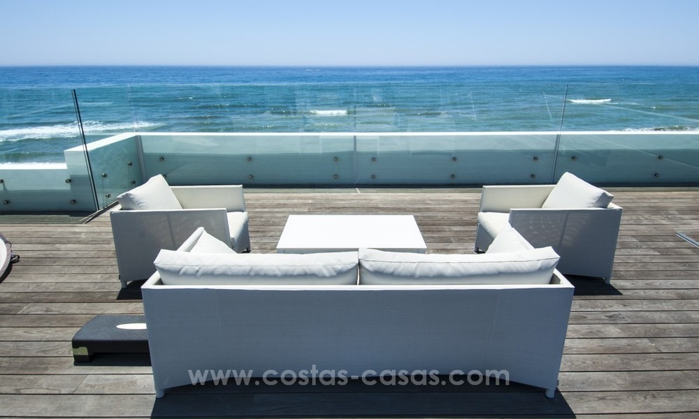 Modern beachfront villa for sale in Marbella with breathtaking sea views 1216