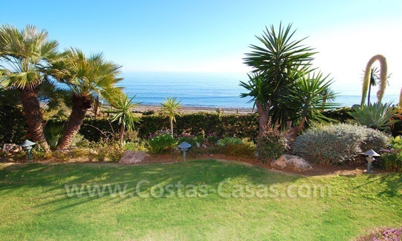 Luxury front line beach apartment for sale, first line beach complex, New Golden Mile, Marbella - Estepona 6