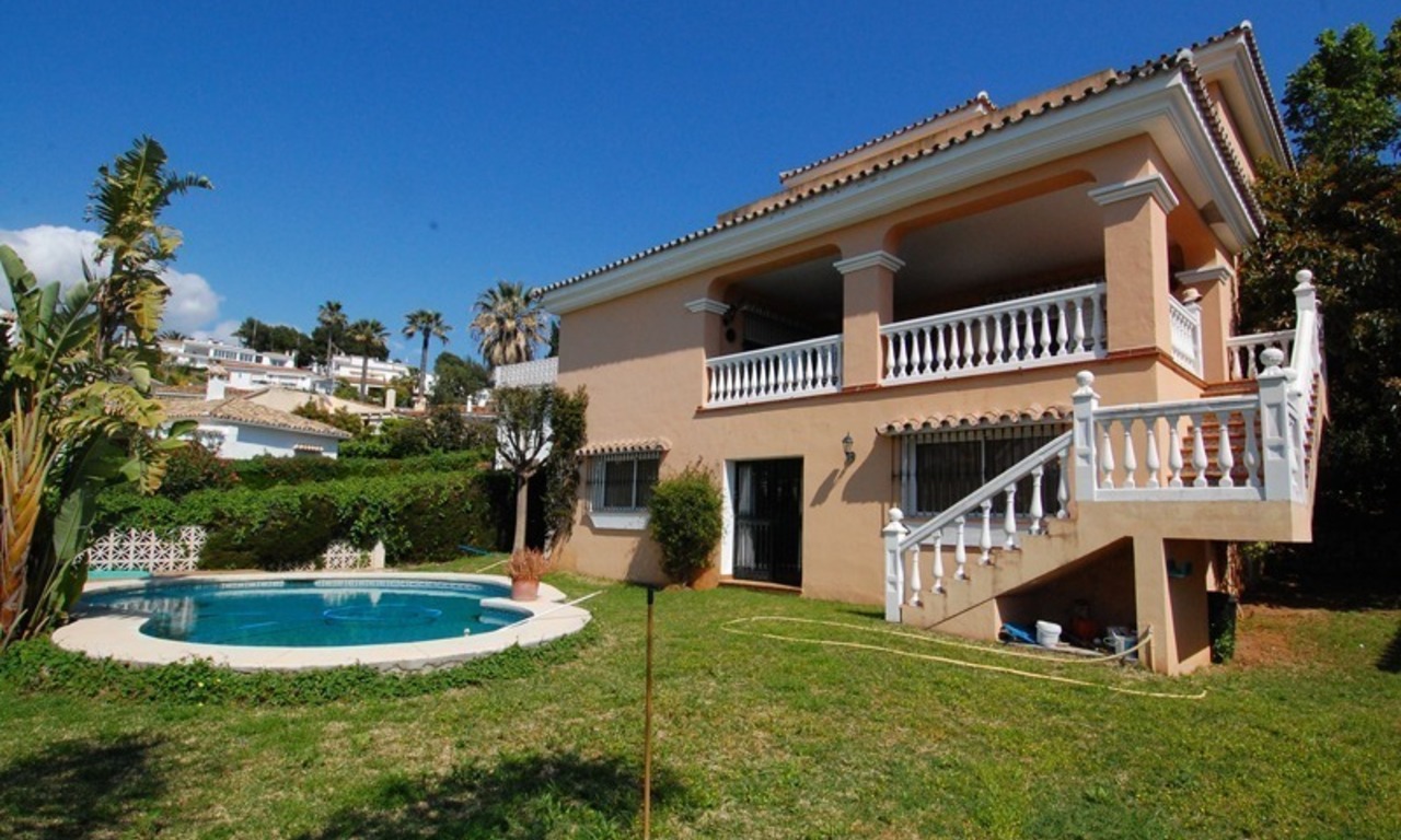 Spanish villa for sale in Nueva Andalucia - Marbella 19