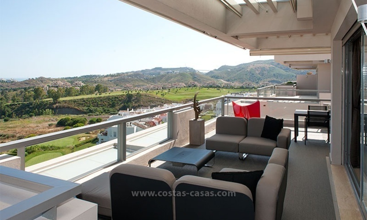 For Rent: New, Contemporary-style luxury vacation penthouse in Marbella-Benahavís, Costa del Sol 9