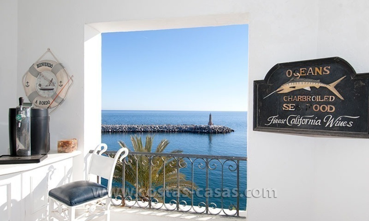 For sale: Seafront Corner Apartment in Puerto Banús, Marbella 6