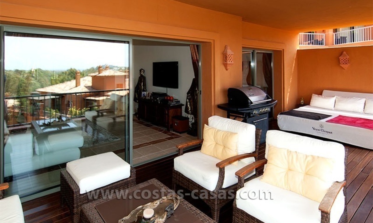 Opportunity! Luxury apartment for sale, with sea view, frontline golf complex in Marbella - Benahavis 0