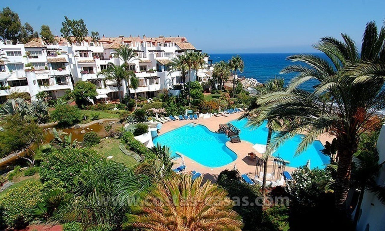 For Sale: Spacious Penthouse First Line Beach in Puerto Banús, Marbella 23