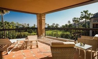 For Sale: Beachfront Luxury Apartments in San Pedro - Marbella. Opportunity: 3 bedroom apartment! 25