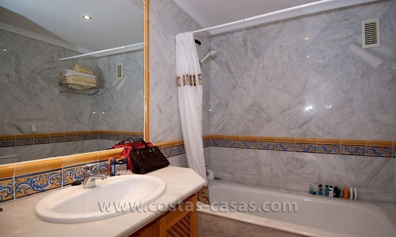 Opportunity For sale: Spacious Luxury Apartment in Benahavis – Marbella 19