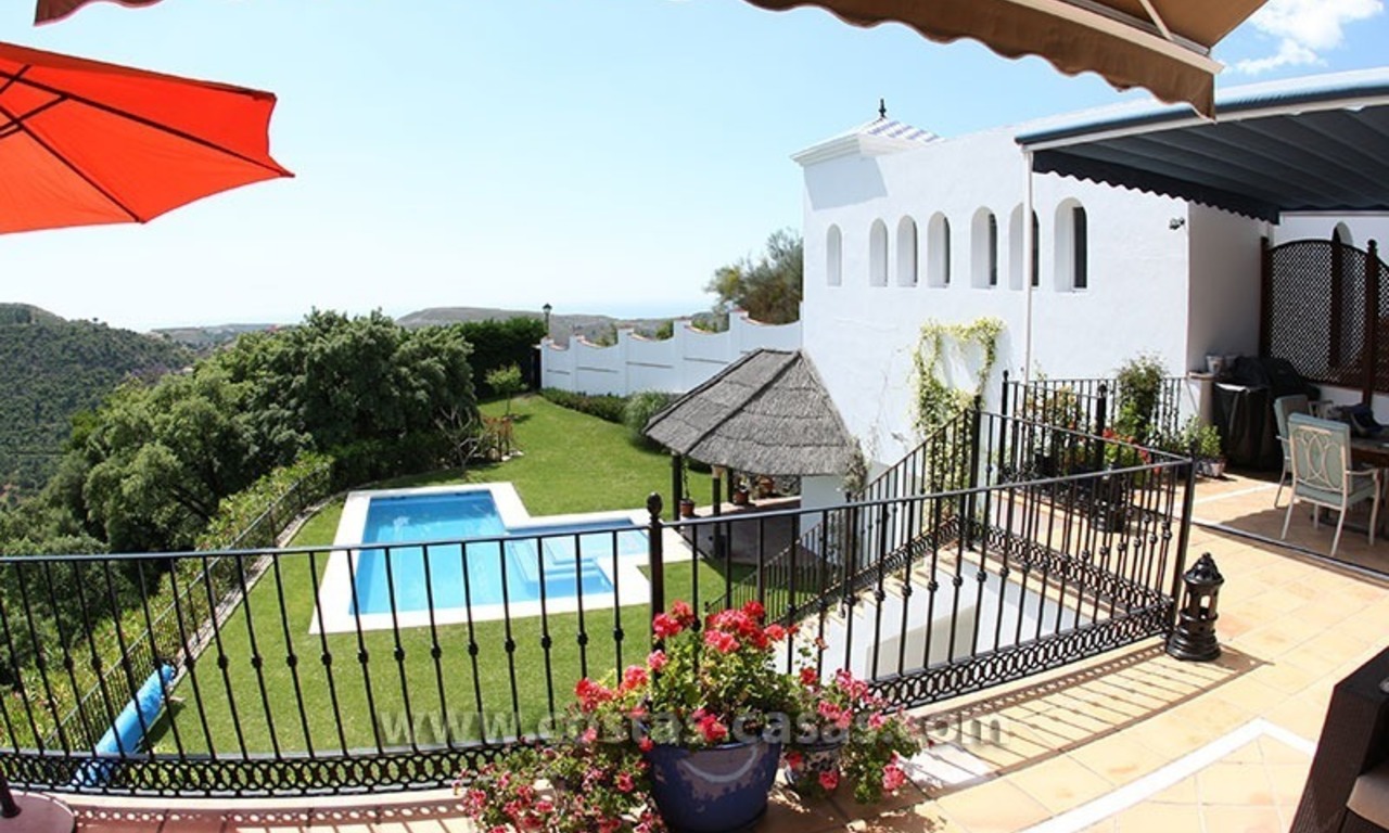 For Sale: Classic Villa at Country Club in Benahavís, Marbella 6