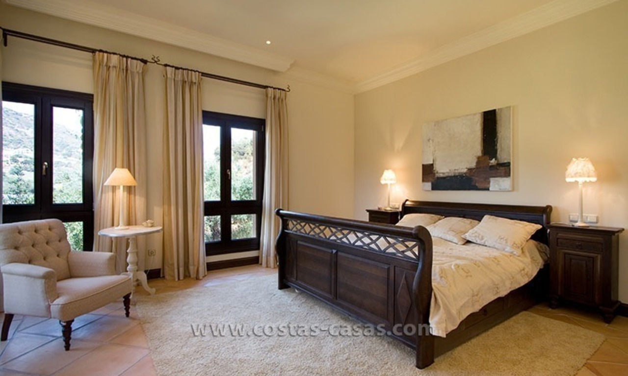 For Sale: Gorgeous Villa at Golf Resort in Marbella - Benahavis 14