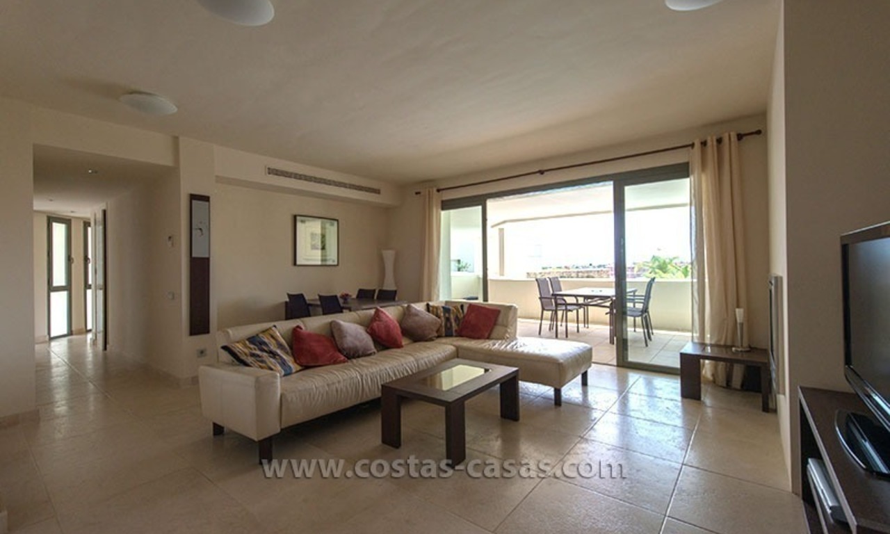 For Sale: Modern Apartment at Golf Resort in Benahavís – Marbella 4