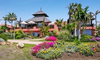 Luxury garden apartment for sale, frontline beach complex, New Golden Mile, Marbella - Estepona 35