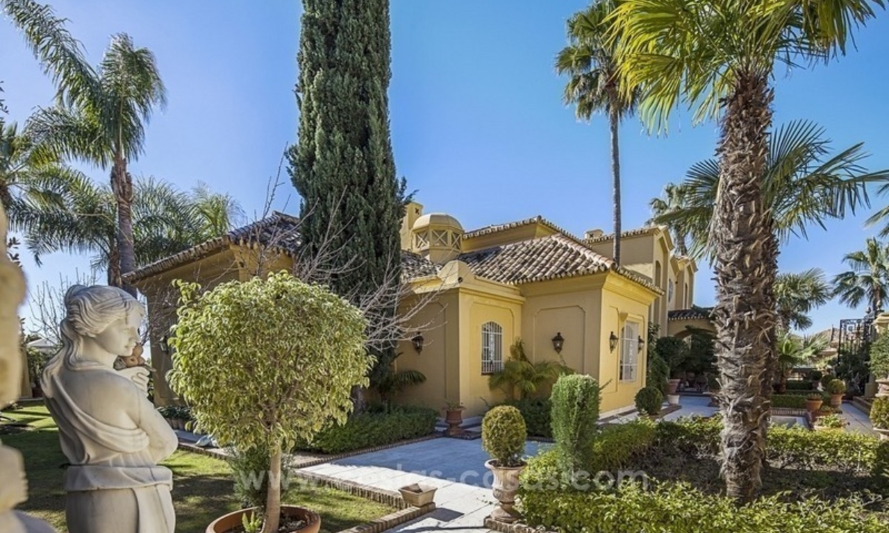 Palatial mansion for sale in exclusive urbanization of Sierra Blanca, Marbella 4