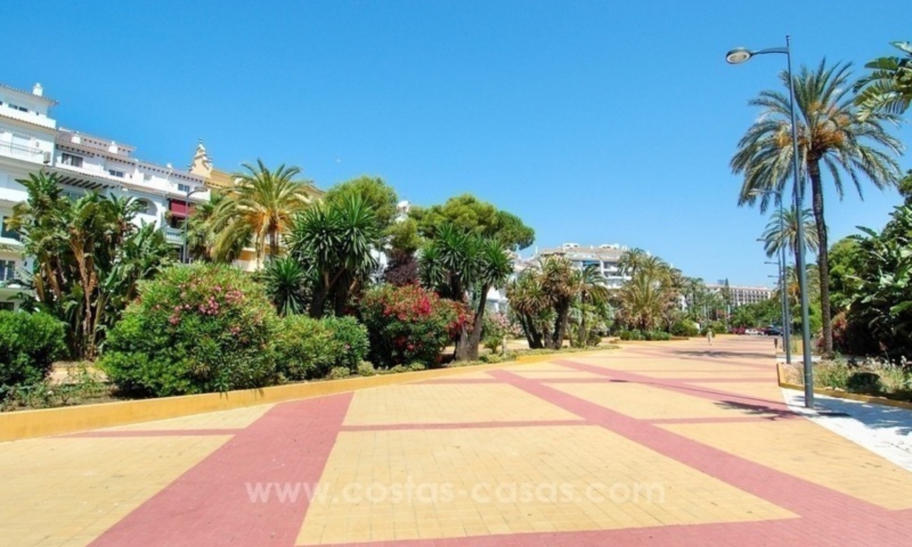Dream location!! Apartment for sale a few meters from the sea in Puerto Banús 14