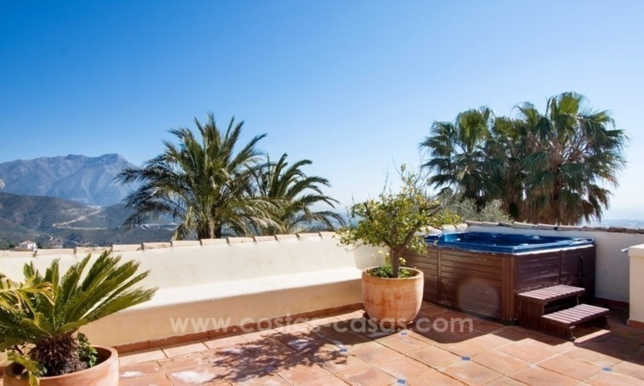 For Sale: A luxurious but elegant classical villa with the best views in El Madroñal - Benahavis 20