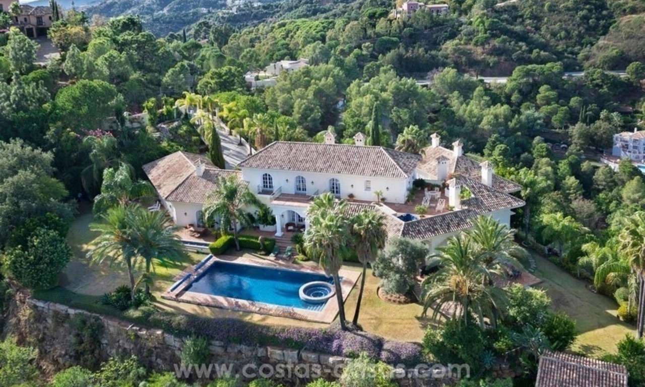 For Sale: A luxurious but elegant classical villa with the best views in El Madroñal - Benahavis 0