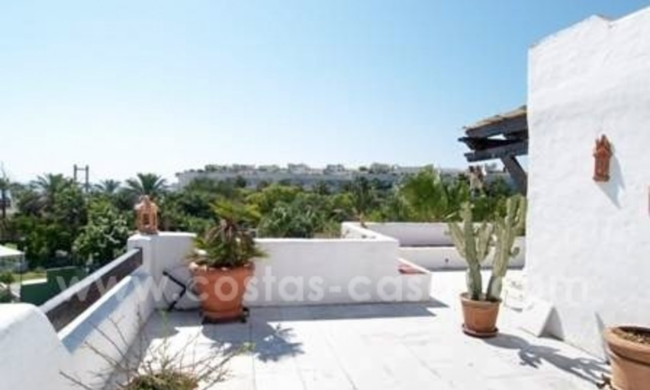 Opportunity! Bargain penthouse apartment for sale, beachside Puerto Banus, Marbella 1