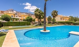 Bargain townhouses for sale on the Golden Mile in Marbella 30