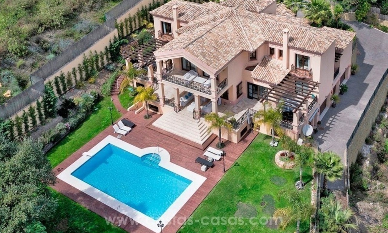 Grand villa for sale with sea view in El Madroñal, Benahavis - Marbella 0