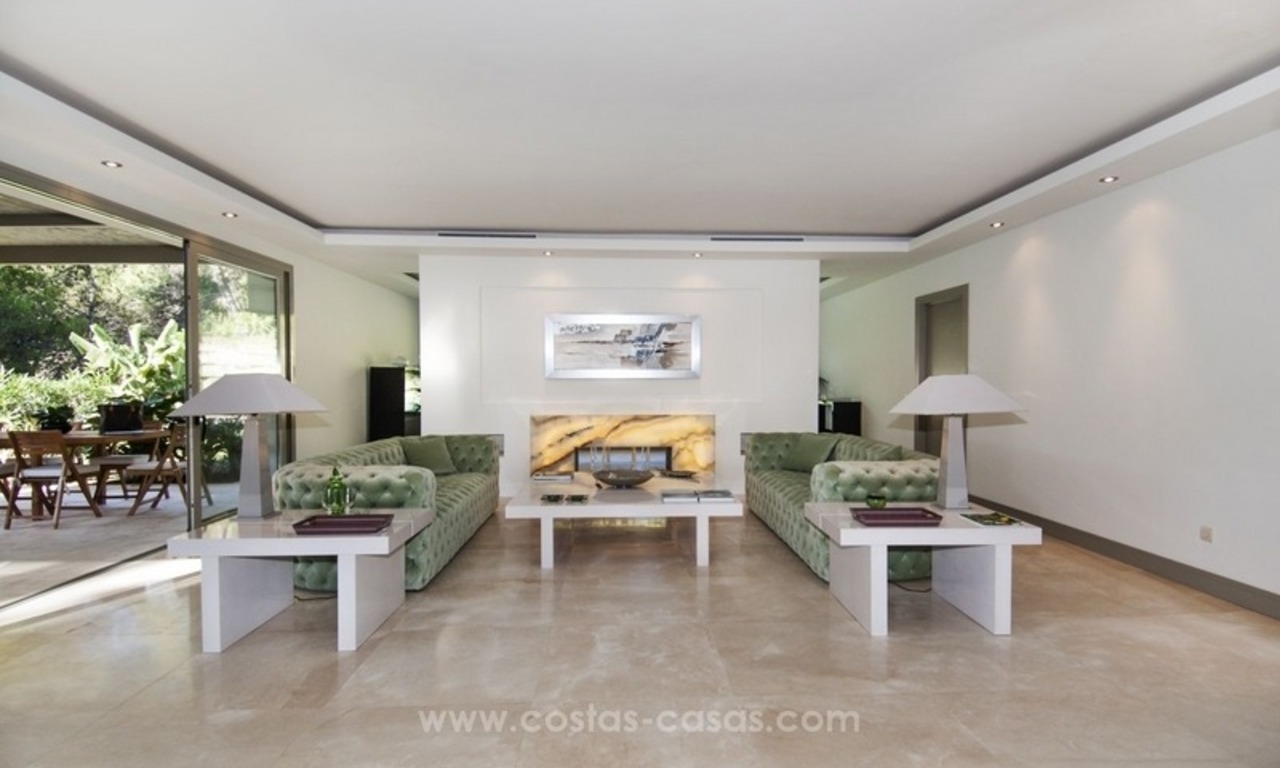 New frontline golf contemporary luxury villa for sale in East Marbella 16