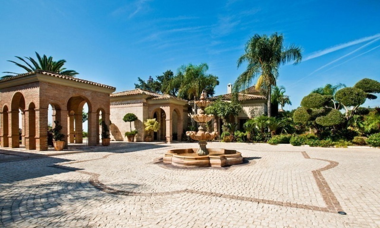 Beautiful Villa with sea view for Sale, La Zagaleta in Benahavis 37