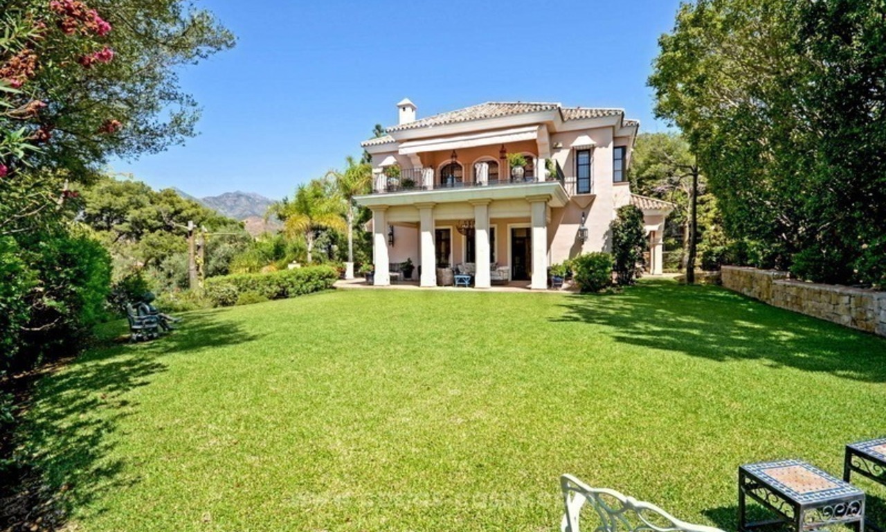 Luxury villa for sale, front line golf, in Marbella East 8