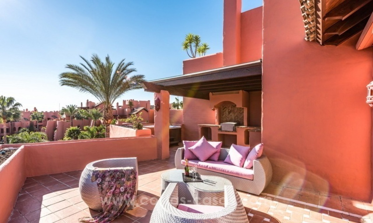 Beautiful frontline beach penthouse for sale on the New Golden Mile, in Estepona - Marbella 4