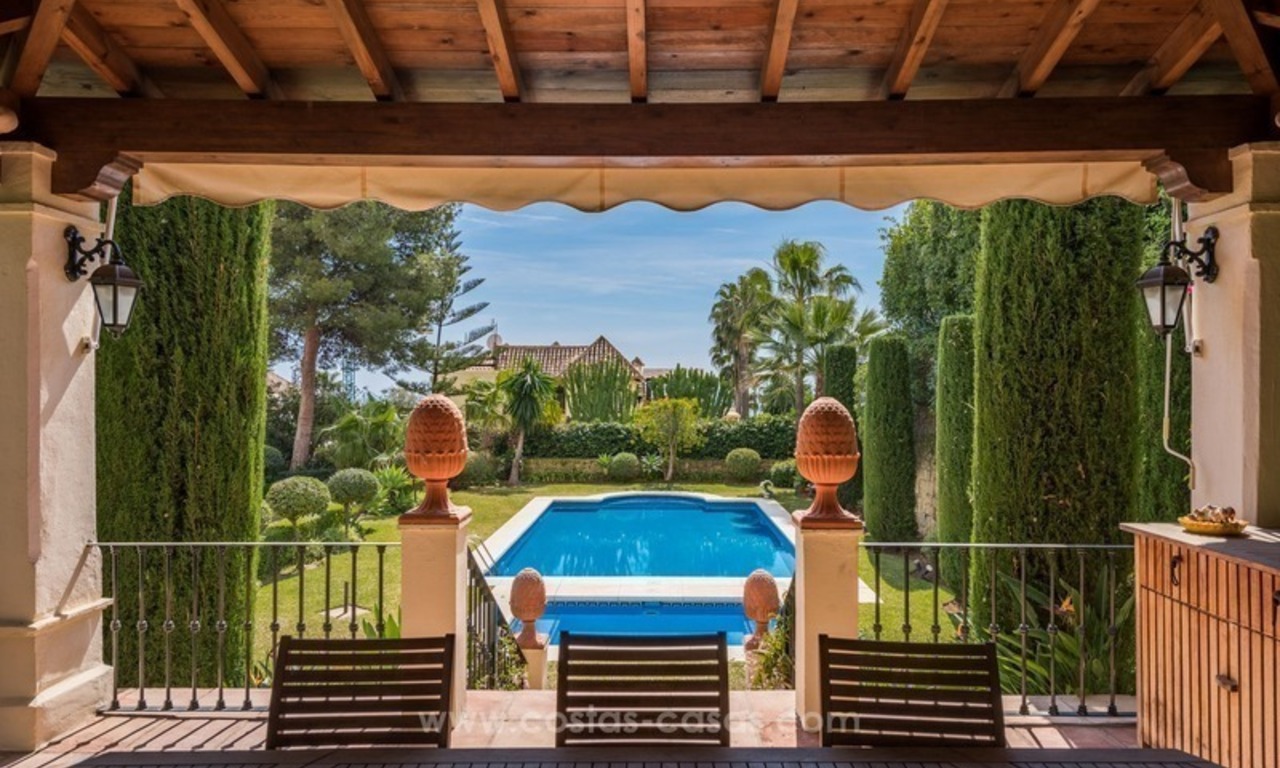 Elegant luxurious traditional style villa for sale in Sierra Blanca, the Golden Mile, Marbella 4