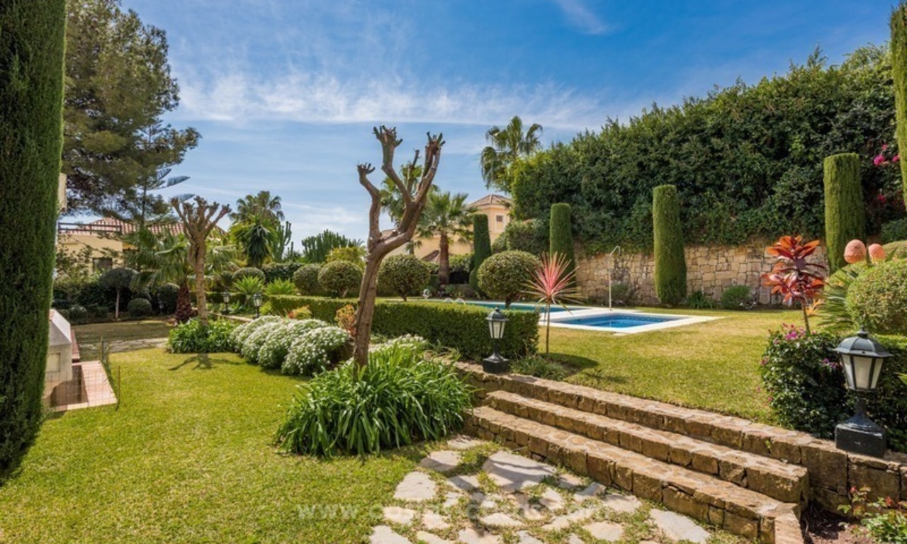 Elegant luxurious traditional style villa for sale in Sierra Blanca, the Golden Mile, Marbella 3