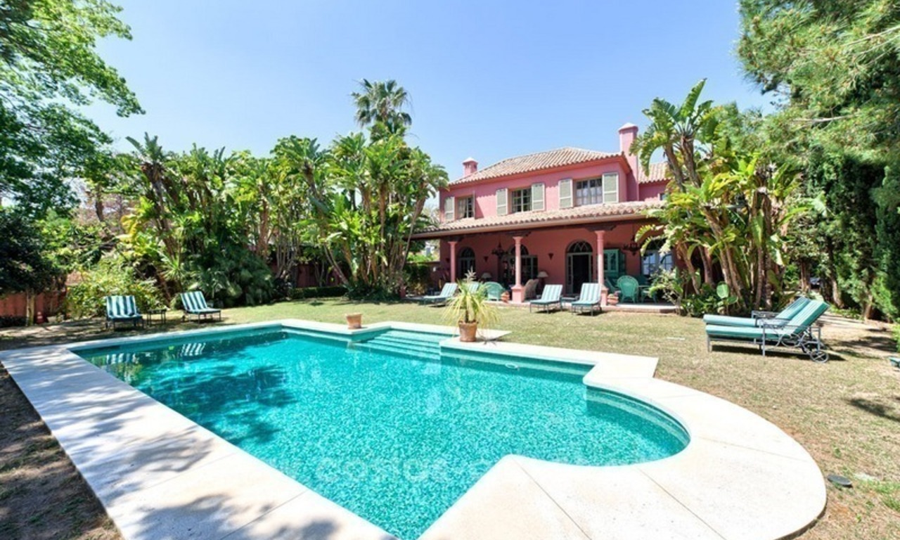 Renovated charming villa for sale in Hacienda Las Chapas – Marbella 0