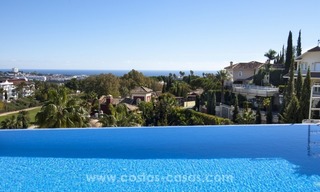 Contemporary golf villa for sale with splendid sea view in an up-market area of Nueva Andalucia - Marbella 1