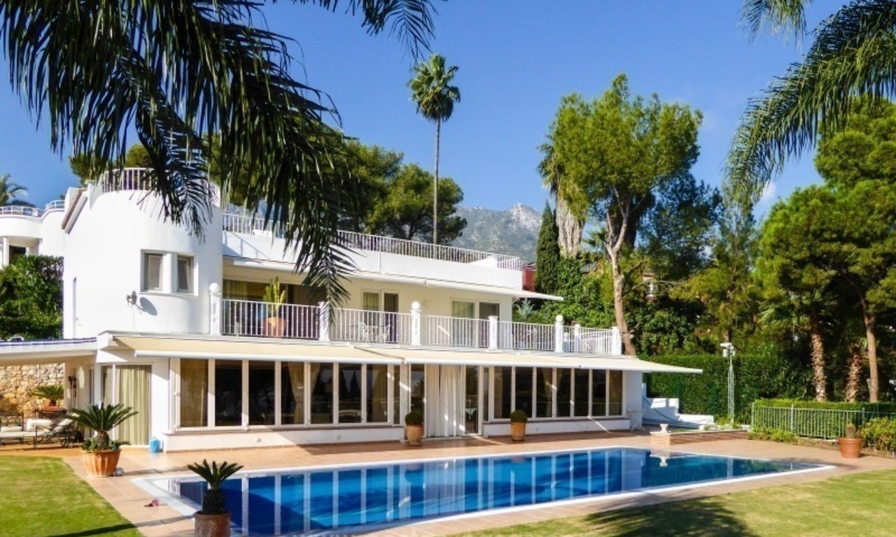  Fabulous Sea View Villa for sale in Altos Reales, Golden Mile, Marbella 4