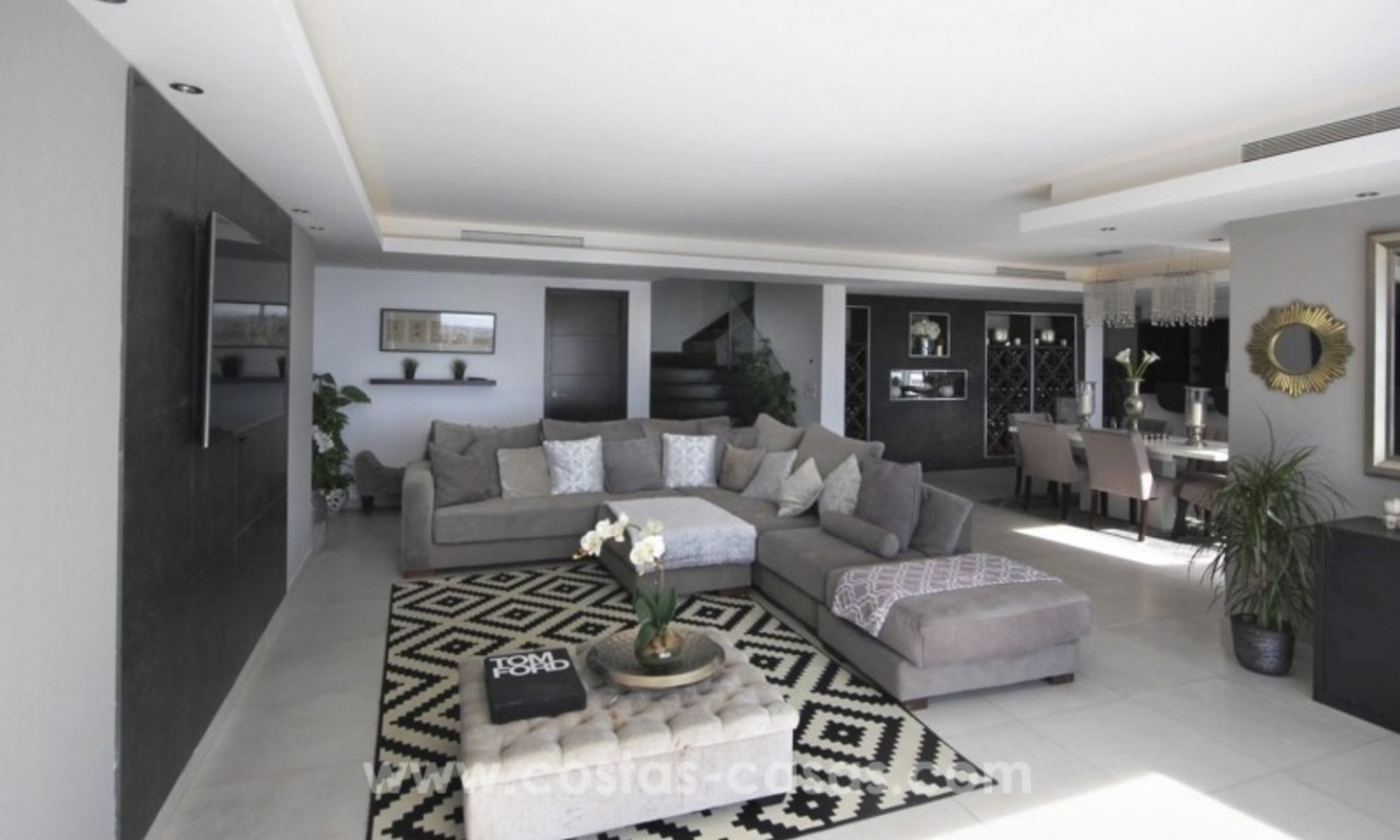 Modern contemporary villa for sale in the area of Marbella – Benahavis 8