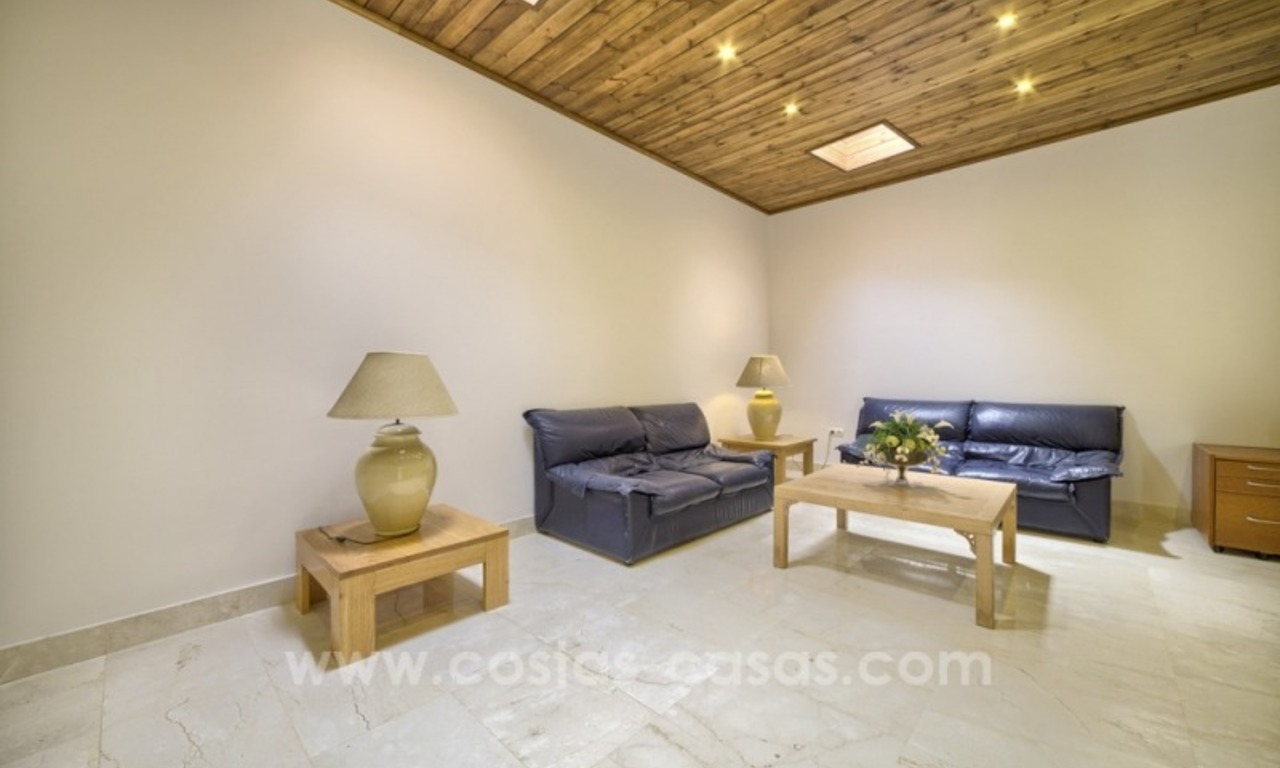 Contemporary renovated villa for sale, New Golden Mile, Marbella - Estepona 15