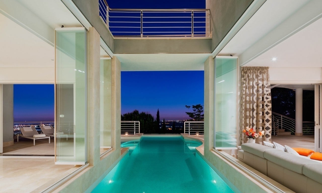Villa for sale in Benahavis - Marbella: Exceptional Design and architecture, Exceptional Views in Exclusive El Madroñal 27