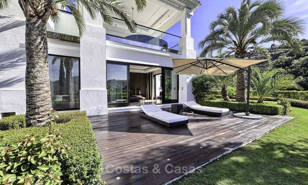 Cozy contemporary style villa with stunning views for sale in La Zagaleta, Marbella - Benahavis 18202