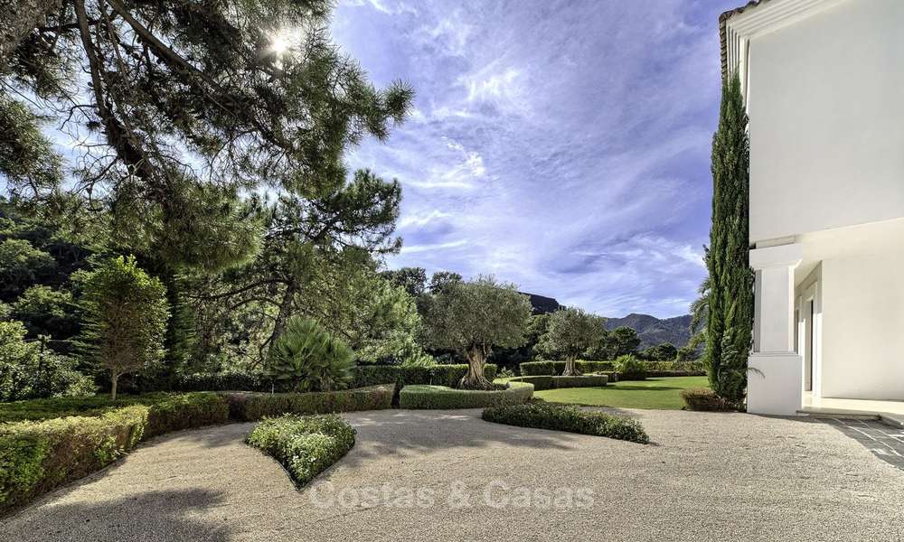 Cozy contemporary style villa with stunning views for sale in La Zagaleta, Marbella - Benahavis 18215