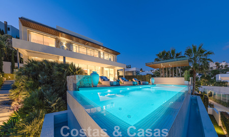 Ready to move in. Modern villa for sale, frontline golf in Benahavis - Marbella 58518