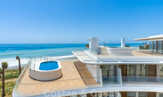 Spectacular modern luxury frontline beach apartments for sale in Estepona, Costa del Sol. Ready to move in. 27762 