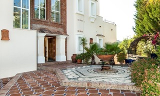 Elegant, south facing frontline golf villa for sale, located in Benahavis - Marbella with sea views 640 