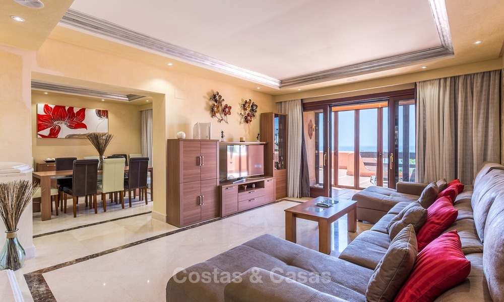 First line beach penthouse apartment for sale on the New Golden Mile between Marbella and Estepona 1004