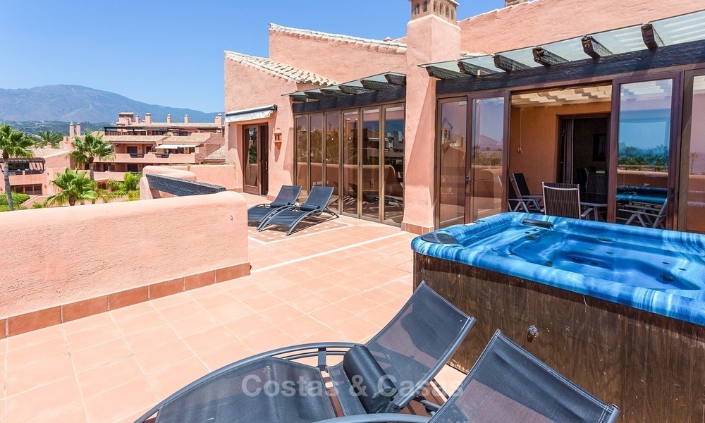 First line beach penthouse apartment for sale on the New Golden Mile between Marbella and Estepona 1012