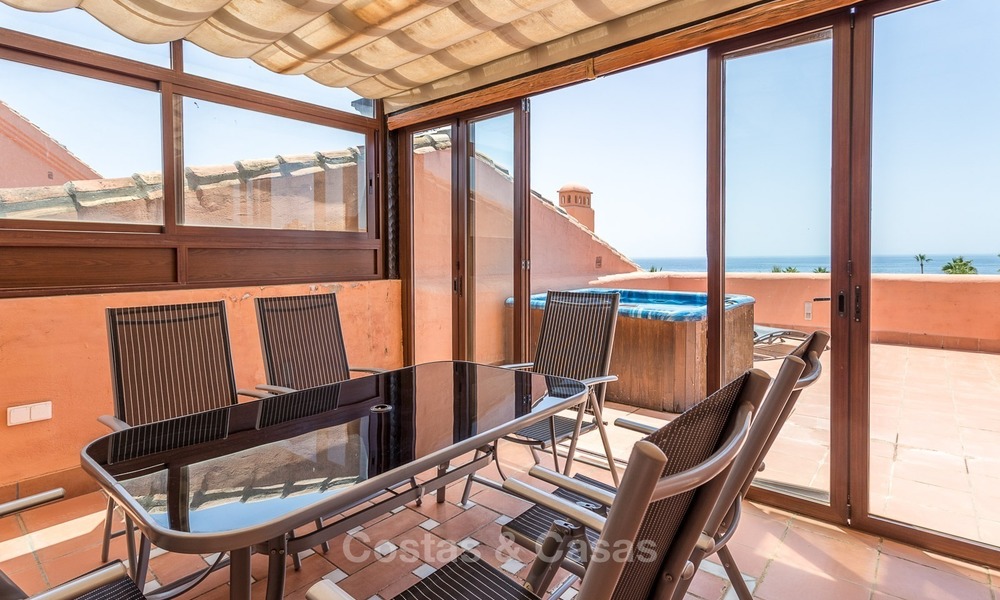 First line beach penthouse apartment for sale on the New Golden Mile between Marbella and Estepona 1015