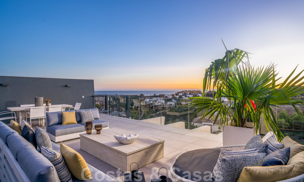 Contemporary Style, Sea View Apartments for Sale, Marbella - Estepona. Key ready! 33811